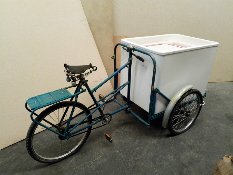 bici carro helados metal plastico 2-19 51-559 caja 68x99x68 101x220x68-90 (78eu.) 1u